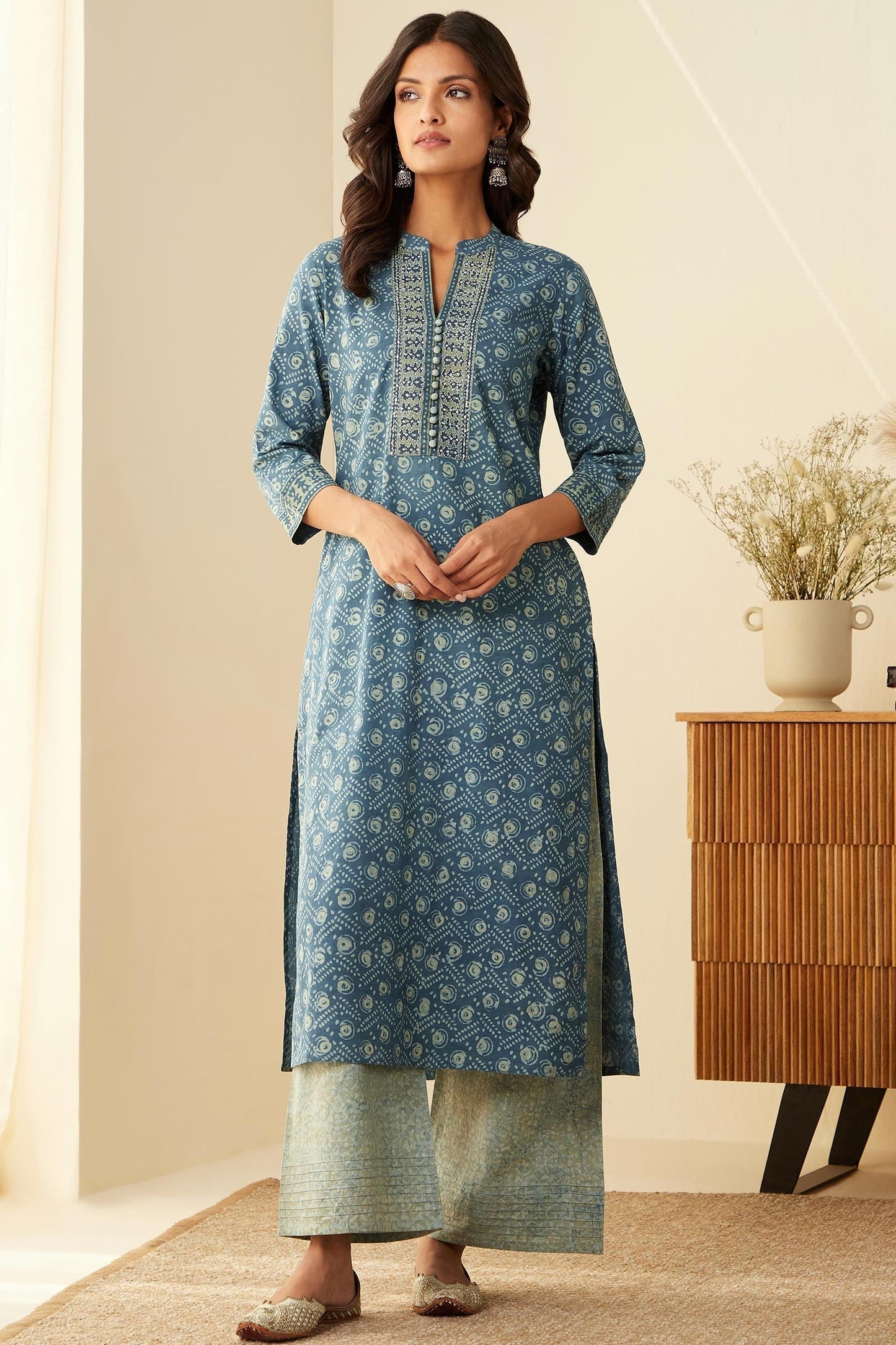 Sehra Rabani Akola Kurta