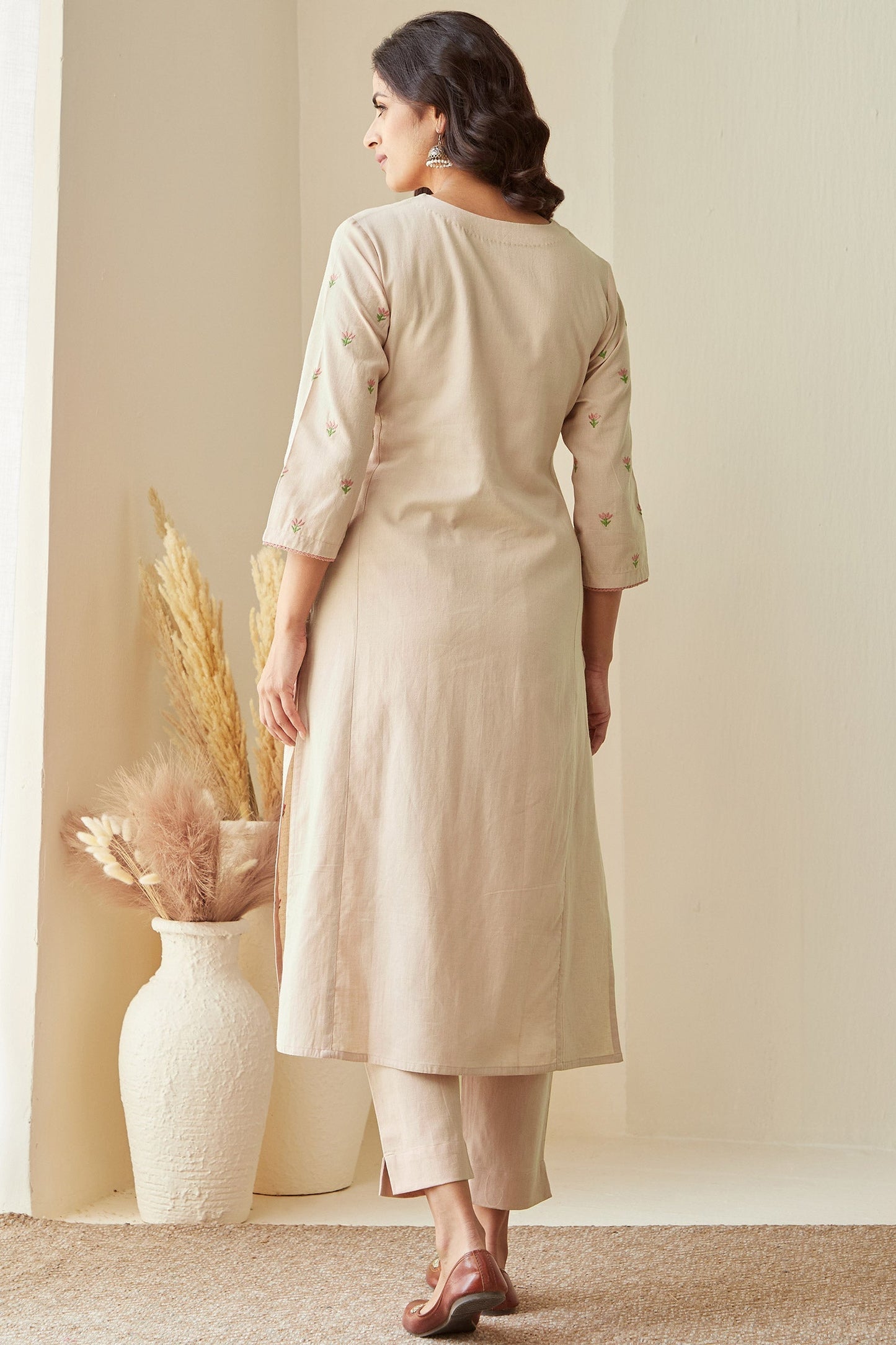 Nazm Mahnoor Kurta